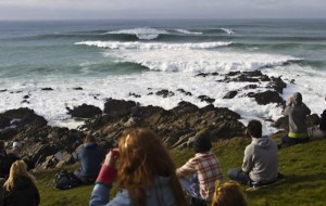 Crowds on headland at Cribbar