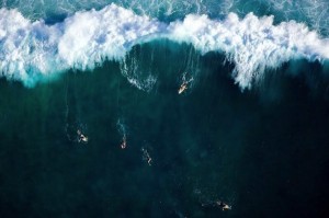 pipeline-surfers