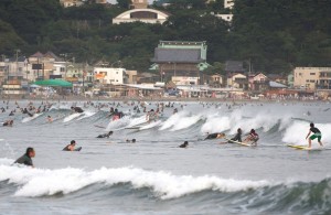 japanese surf crowds