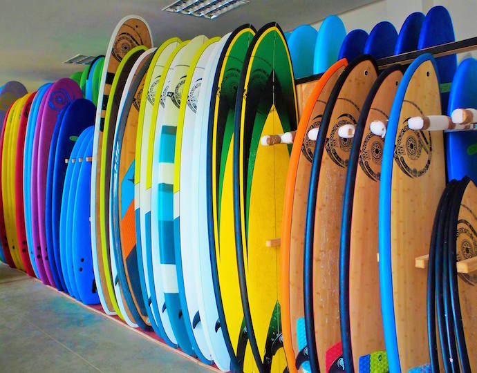 Tiding surf village surfboard hire